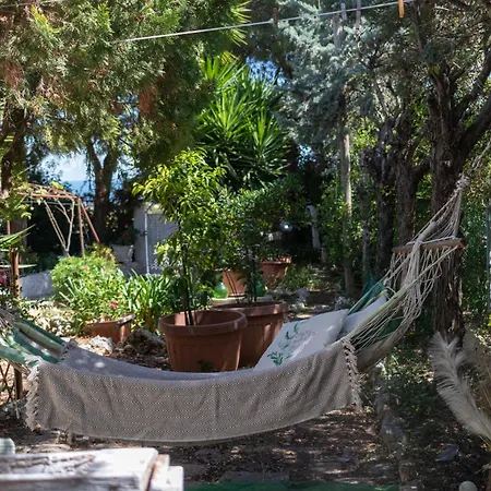 Rosa, Relax Place كونفيرسانو